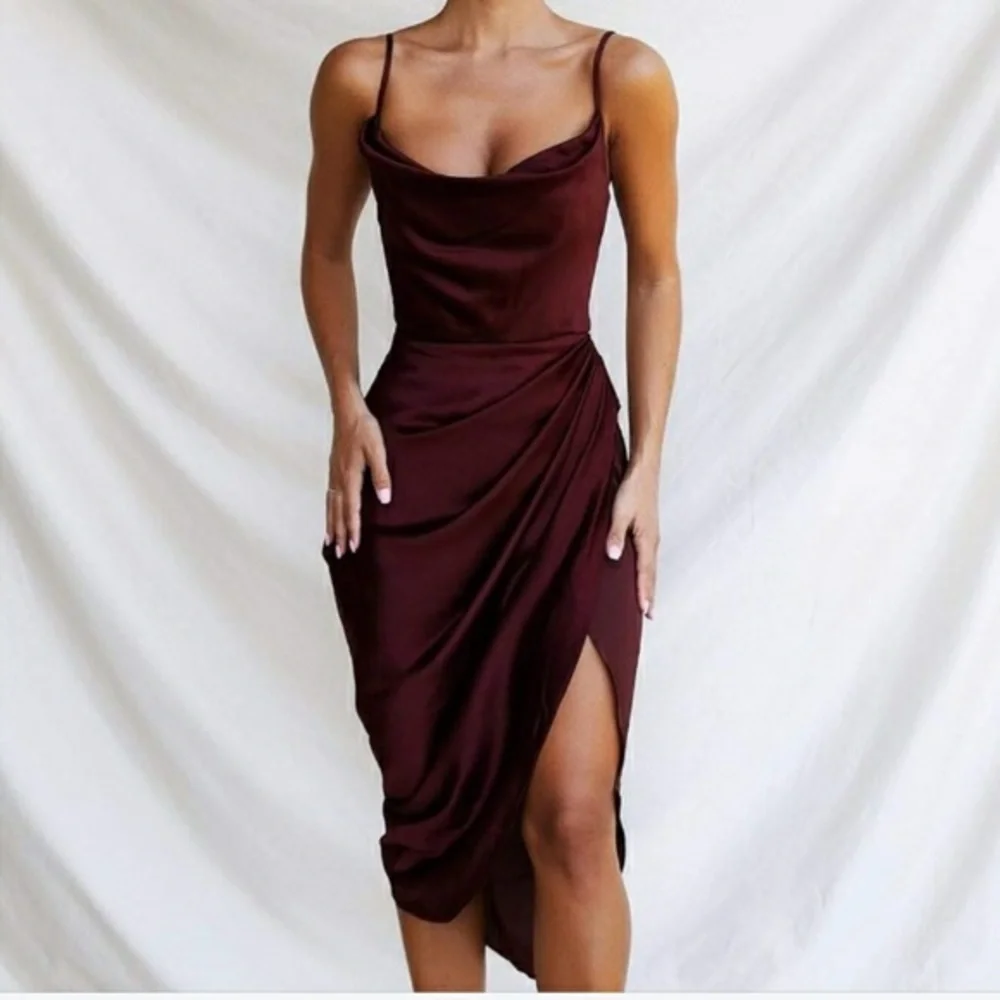 HOUSE OF CB 'Reva' Raisin Satin Balcony Corset Dress - Picture 4 of 16